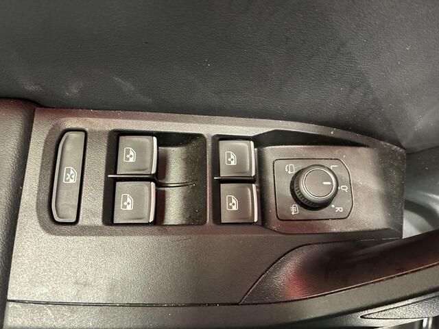 Seat LEON Sportstourer 1.0 eTSI 110pk DSG Style Business Intense · Apple/Android Car Play · Navigatie · P-Sensoren · Cruise Control · Sfeerverlichting · 18'' Inch · Garantie t/m 16-01-2028 of 100.000km