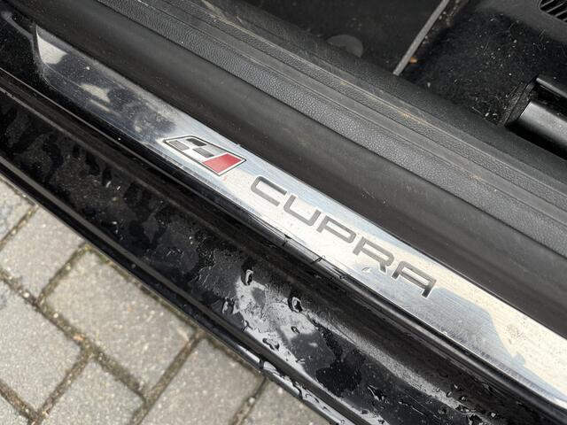 Seat LEON BWJ 2018 2.0 TSI CUPRA 300 PK AUTOMAAT | PANODAK | FULL LED | STOELVERW. | ALCANTARA | ADAPTIVE CRUISE | PREMIUM AUDIO | CAMERA | CARPLAY + ANDROID | NAVI | CLIMA | LMV | PDC