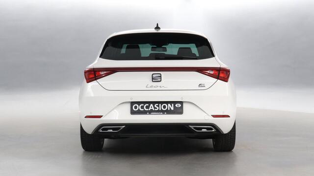Seat LEON 1.4 TSI 204pk eHybrid PHEV FR DSG / Navigatie / Stoel+Stuurverwarming / Parkeersensoren