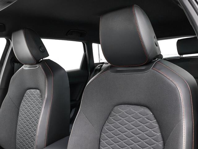 Seat LEON Sportstourer 1.0 eTSI 110pk DSG FR Business · Camera · P-Sensoren · Dodehoek Detectie · Parkeer Assistent · Apple/Android Car Play · 18'' Inch · Garantie t/m 13-11-2027 of 100.000km