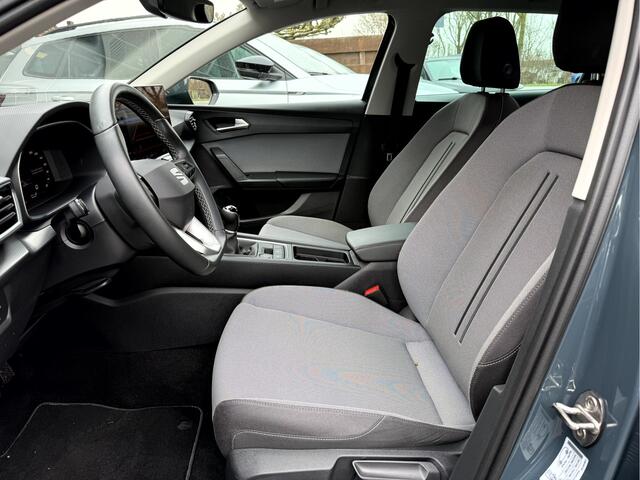 Seat LEON Sportstourer 1.5 TSI Style Business Intense Camera, App Connect, Led