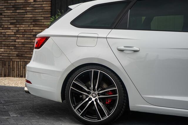 Seat LEON ST Leon 2.0 TSI Cupra 300 4Drive/JDStage1/Pano/Schalen/DCC/ACC