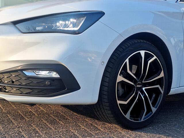 Seat LEON Sportstourer 1.5 TSI Style Launch Edition | 18"LM | Trekhaak | Full LED | Climate V=A | Navi |