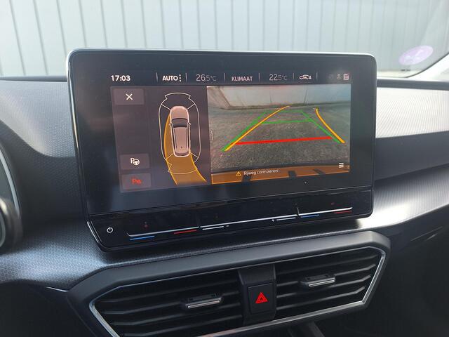 Seat LEON Sportstourer 1.5 TSI Style Launch Edition | 18"LM | Trekhaak | Full LED | Climate V=A | Navi |