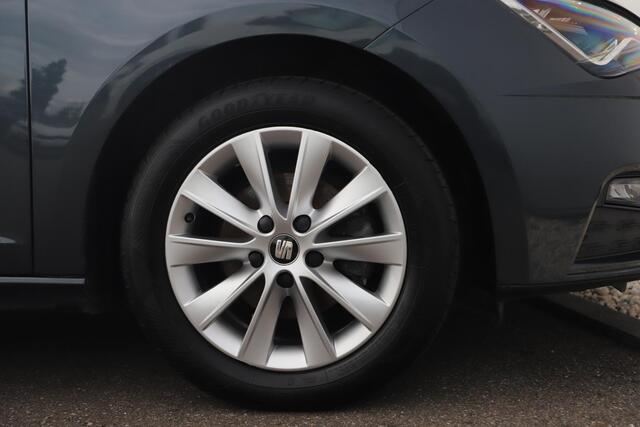 Seat LEON ST 1.0 TSI Style Ultimate Edition Trekhaak Virtual Cockpit Beats Audio Navigatie Achteruitrijcamera Clima Cruise Stoelverwarming