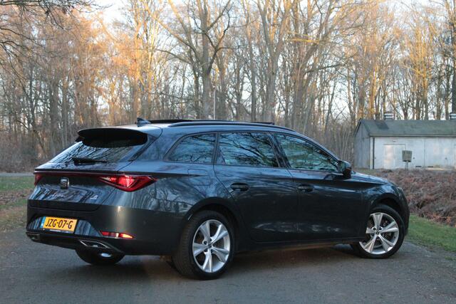 Seat LEON Sportstourer 1.4 TSI eHybrid PHEV FR | Pano | ACC | Keyless