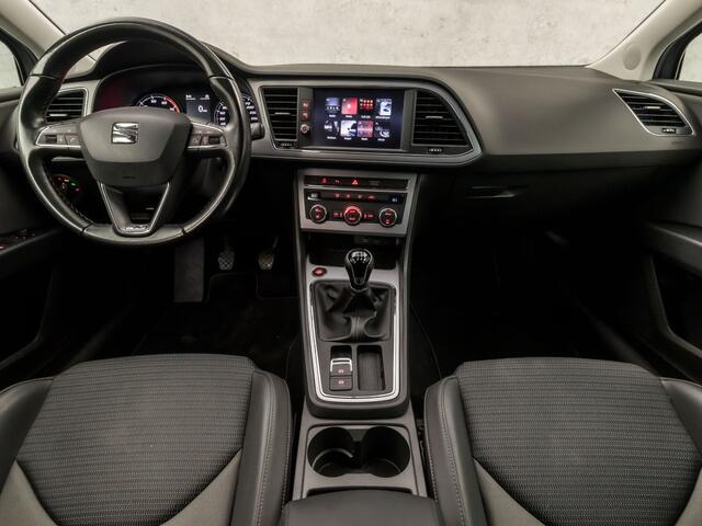 Seat LEON 1.4 TSI Sport (APPLE CARPLAY, CLIMATE, KEYLESS, SFEERVERLICHTING, GETINT GLAS, SPORTSTOELEN, LM VELGEN, CRUISE, NIEUWSTAAT)