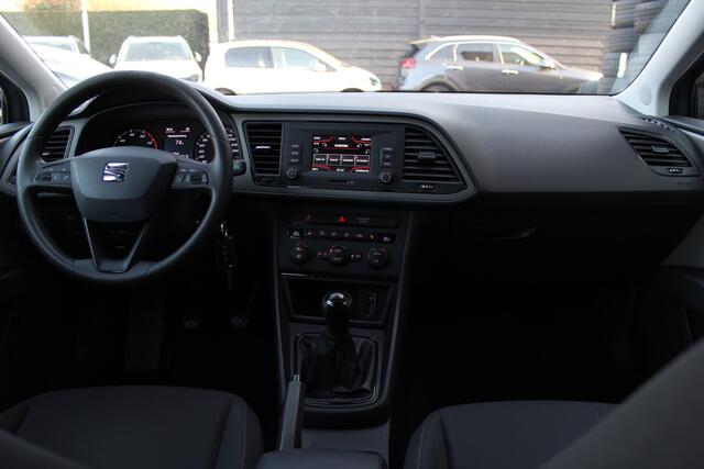 Seat LEON ST 1.0 EcoTSI Reference / Trekhaak / Parkeerhulp achter / 16'' / Bluetooth / Stoelverwarming / Cruise Control