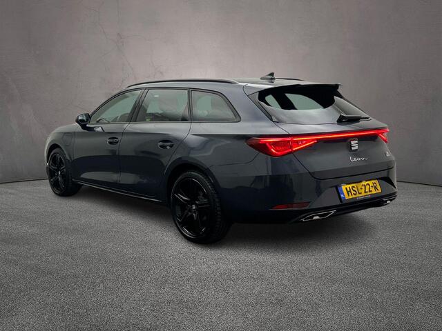 Seat LEON Sportstourer 1.5 TSI e-Hybrid FR Business 204pk Automaat Trekhaak, Adaptive cruise control, Stuurwiel verwarmd, Black pack, Navigatie, LED-matrix verlichting, Achteruitrijcamera, Parkeersensoren