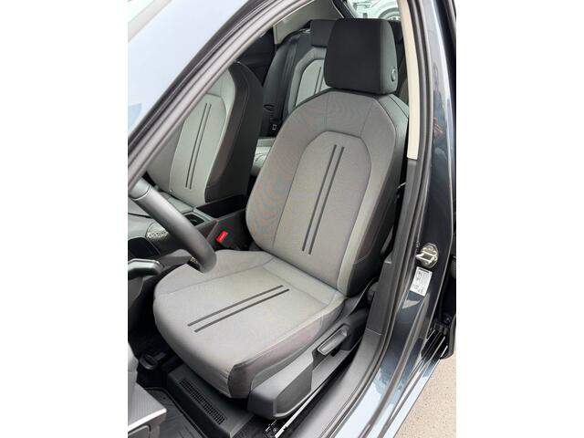 Seat LEON 1.5 eTSI Style Business Intense ACC-Stuur/Stoel Verw