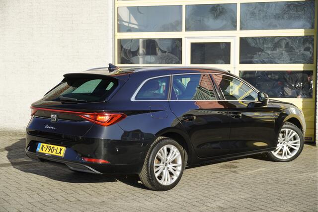 Seat LEON Sportstourer 1.5 TSI Style Launch Edition BJ2021 Lmv 17" | Led V+A | Pdc | Elek. trekhaak | Achteruitrijcamera | App-Connect | Navi | Virtual cockpit | Climate control | Cruise control | Extra getint glas