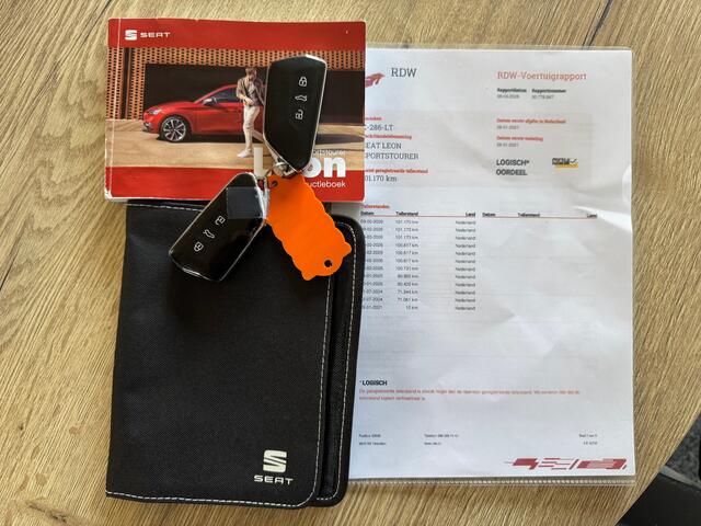 Seat LEON Sportstourer 1.5 eTSI FR Launch Edition | Achteruitrij assistent | Achteruitrijcamera | Airco (automatisch)