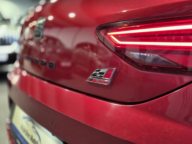 Seat LEON 2.0 TSI CUPRA 300 Performance Panorama | Virtual | Camera | BEATS | LED