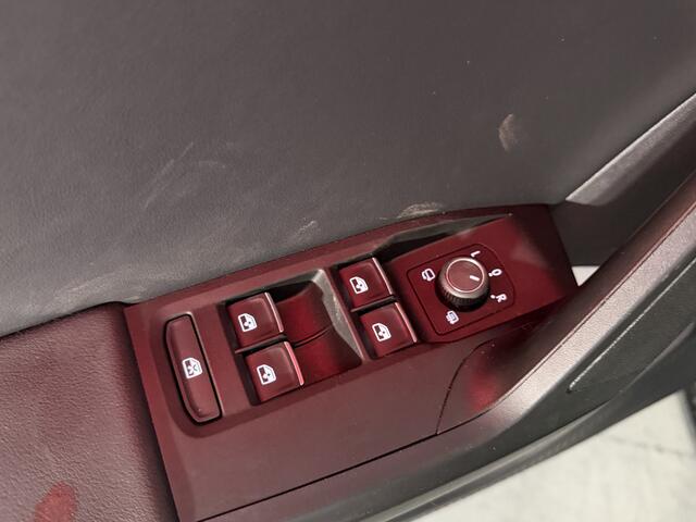 Seat LEON Sportstourer 1.4 TSI eHybrid PHEV FR Business Intense / AUTOMAAT/ TREKHAAK/ CAMERA/ PARK. SENSOREN/ LED/ STOEL-STUURVERWARM./ ADAPT. CRUISE/ NAVI/ CLIMA/ DAB/ 18" LMV