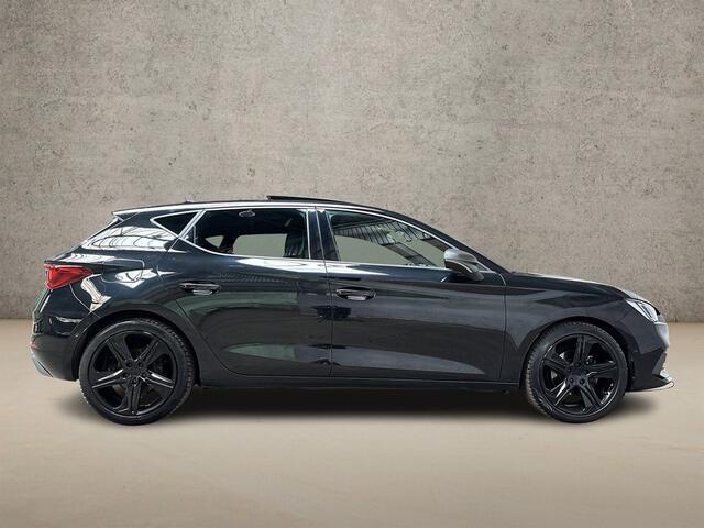 Seat LEON 1.0 eTSI FR Intense Sport Automaat (SCHUIFDAK, BLACK PACK, APPLE CARPLAY, GROOT NAVI, CAMERA, GETINT GLAS, SPORTSTOELEN, KEYLESS, ADAPTIVE CRUISE, NIEUWSTAAT)