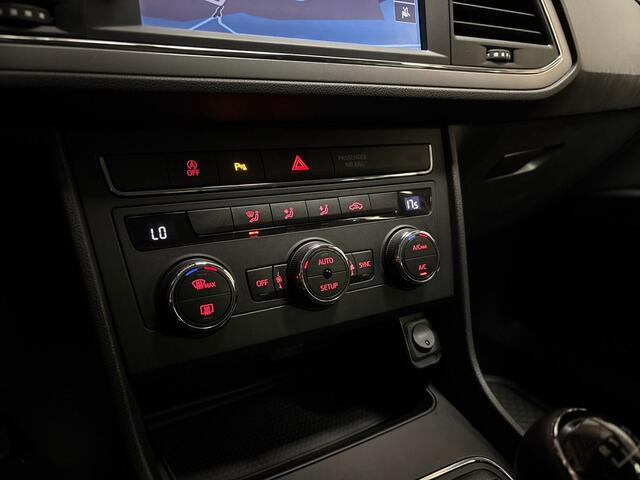 Seat LEON 1.4 Sport (APPLE CARPLAY, NAVIGATIE, CLIMATE, GETINT GLAS, SPORTSTOELEN, LM VELGEN, CRUISE, NIEUWE APK, NIEUWSTAAT)