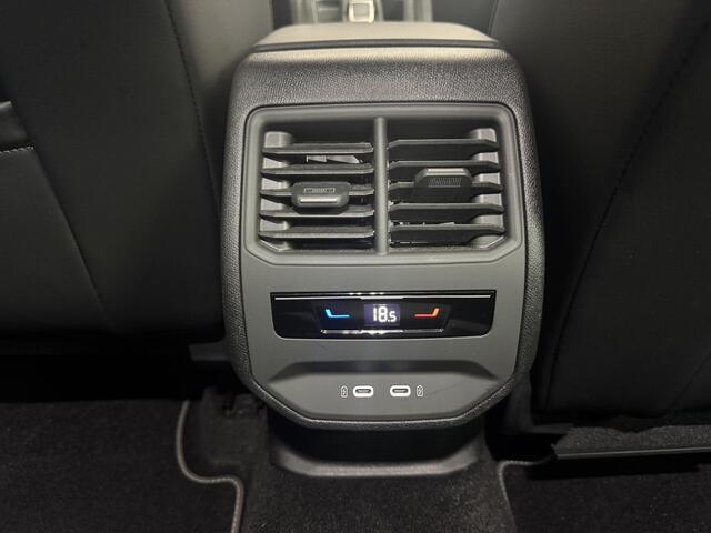 Seat LEON 1.4 TSI eHybrid PHEV FR | Adaptive Cruise Control | Stoelverwarming | Navigatie | DAB+ |