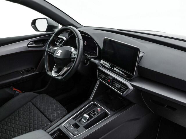 Seat LEON Sportstourer 1.0 eTSI 110pk DSG Style Business Intense · Apple/Android Car Play · Navigatie · P-Sensoren · Cruise Control · Sfeerverlichting · 18'' Inch · Garantie t/m 16-01-2028 of 100.000km