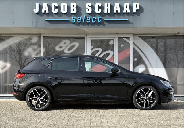 Seat LEON 1.4 EcoTSI FR Business Intense Sensoren V+A / Carplay / Cruise C. / Winter Pakket / Navi