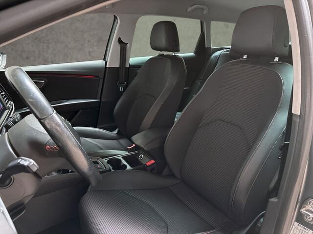 Seat LEON 1.4 EcoTSI FR Intense Sport 150Pk (APPLE CARPLAY, NAVIGATIE, CLIMATE, PARKEERSENSOREN, LEDER, SPORTSTOELEN, GETINT GLAS, CRUISE, LED KOPLAMPEN, NIEUWE APK, NIEUWSTAAT)