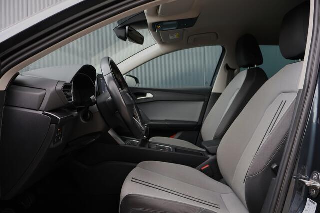 Seat LEON Sportstourer 1.5 TSI Style Launch Edition | Trekhaak wegkl. | Camera | Virtual Cockpit | Adaptieve Cruise Control | Apple Carplay / Android Auto