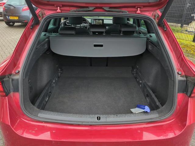 Seat LEON Sportstourer 1.5 TSI FR Business Intense NL-AUTO | TREKHAAK | CARPLAY