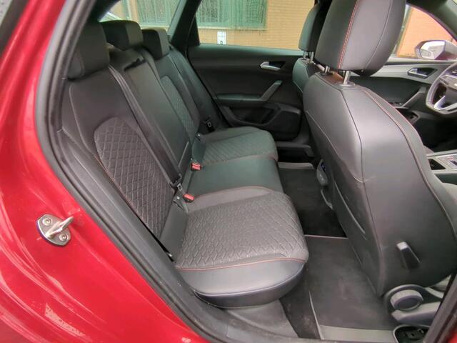 Seat LEON Sportstourer 1.5 TSI FR Business Intense NL-AUTO | TREKHAAK | CARPLAY