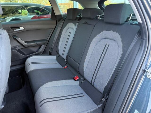 Seat LEON Sportstourer 1.5 eTSI DSG Style Launch Edition