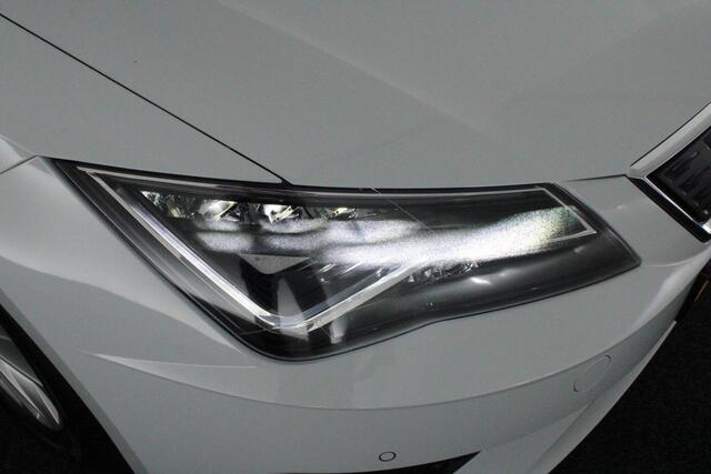Seat LEON ST 1.0 116pk DSG EcoTSI Style Business Intense Keyless Led Navigatie