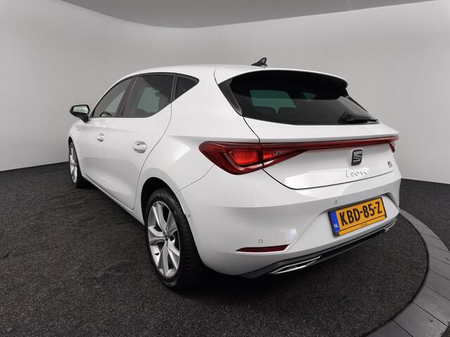 Seat LEON 1.4 TSI eHybrid PHEV FR Business Intense | Stoel en stuurverwarming | Parkeersensoren voor en achter |