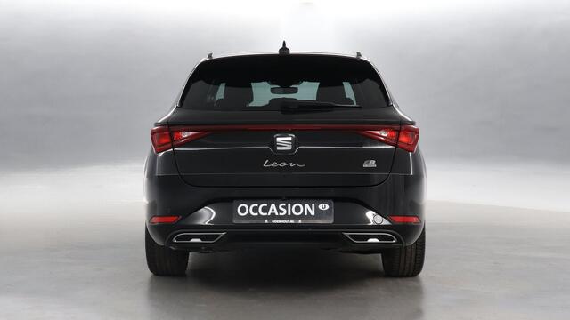 Seat LEON Sportstourer 1.5 TSI e-Hybrid 204pk FR Business DSG / Navigatie / Apple CarPlay / Camera