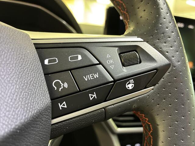 Seat LEON 1.4 TSI 204pk DSG eHybrid PHEV FR · Camera · Apple/Android Car Play · Navigatie · Dodehoek Detectie · Alarm · Sfeerverlichting · Keyless · 17'' Inch ·