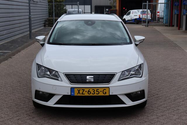 Seat LEON ST 1.0 EcoTSI Style Business Intense O.a: Pdc, Camera, Park.hulp, 17 Inch L.m., Key-Less, Clima, Cruise, Carplay, etc.. Rijklaar! All-in prijs.