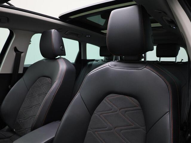 Seat LEON Sportstourer 1.4 TSI PHEV 204PK DSG FR · Panoramadak · Apple/Android Car Play · Navigatie · Camera + Parkeersensoren