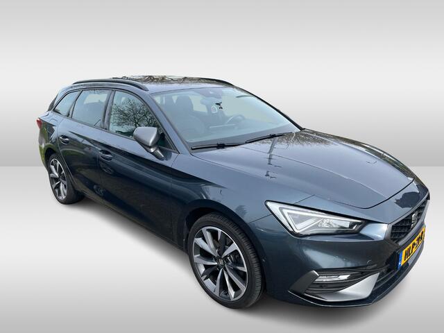 Seat LEON Sportstourer 1.4 TSI eHybrid PHEV FR / Panorama dak / Memory / Full Led / Suede bekleding / Camera / 18 Inch