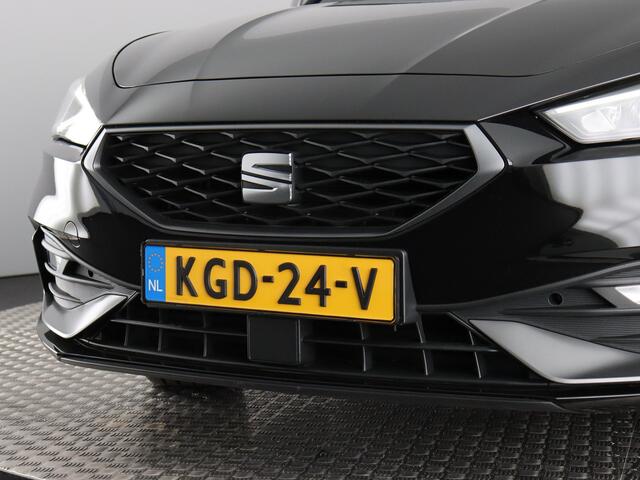 Seat LEON 1.5 eTSI FR Business Intense (Camera / ACC / Keyless / Draadloos laden)