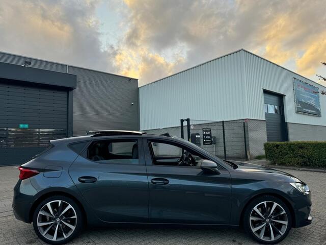 Seat LEON 1.5 TSI FR Pano|CAM|Sfeer|Acc|Led|Full 150PK 2020