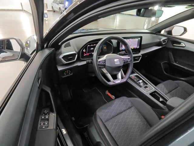 Seat LEON Sportstourer 1.5 eTSI 150pk FR Business Tech DSG Automaat Winter+ Tech pakket / Navigatie / Clima / Carplay / Parkeersensoren / 18"LM Velgen