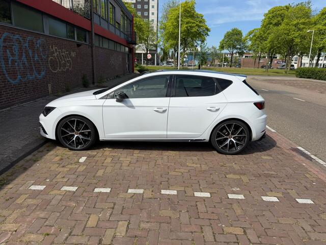 Seat LEON 2.0 TSI CUPRA Ultimate Edition 290PK KANON SCHUIFDAK,20INCH,CAMERA,NAVI,CRUISE,VIRTUAL