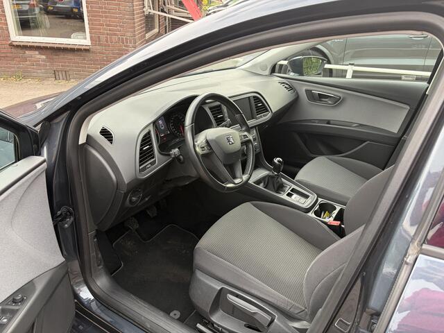 Seat LEON ST 1.0 EcoTSI Style Business Intense TREKHAAK PDC V+A NAVI CARPLAY