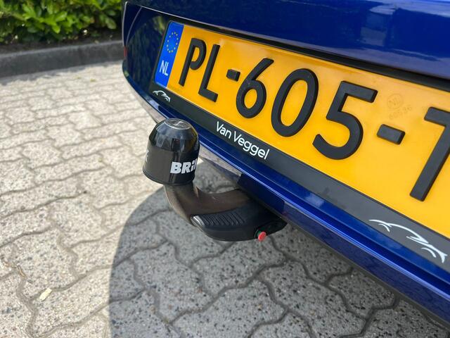 Seat LEON ST 1.0 EcoTSI Style Business Intense trekhaak, cruise, carplay, clima