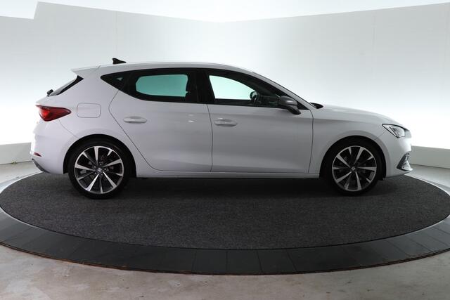 Seat LEON 1.0 eTSI FR | CARPLAY | CLIMATE CONTROL | ADAP. CRUISE |