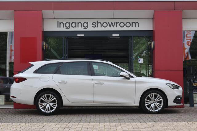 Seat LEON Sportstourer 1.5 TSI Style Launch Edition | Black Optic | Virtual Cockpit | Camera | Origineel NL |