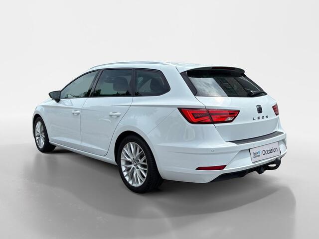 Seat LEON ST 1.0 EcoTSI Style Business Intense | Climate | Cruise | Camera | Trekhaak | LM Velgen |