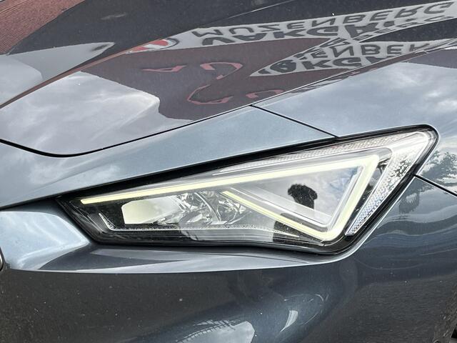 Seat LEON Sportstourer 1.5 eTSI FR!! NIEUW MODEL!!! // CAMERA // NAVI // ELEK. ACHTERKLEP // ADAPTIVE CRUISE //