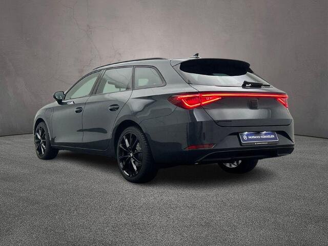 Seat LEON Sportstourer Style Business Intense 1.5 TSI eHybrid 204pk DSG Automaat Adaptive cruise control, Black Pack, Navigatie, LED matrix koplampen, Achteruitrijcamera