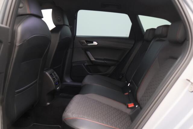 Seat LEON Sportstourer 1.0 eTSI FR Business Intense Eerste Eigenaar, Virtual Cockpit, ACC, Camera, Apple Carplay, LED, 18''