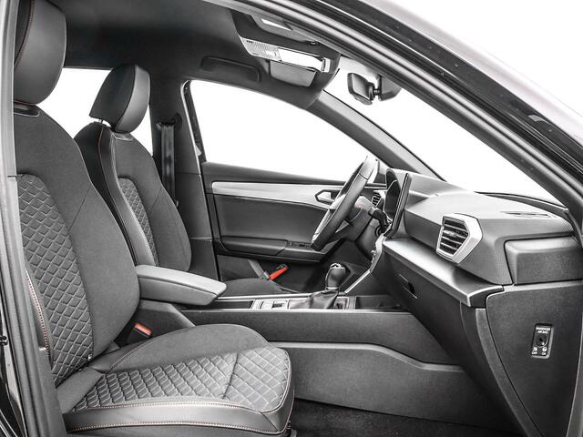 Seat LEON 1.0 TSI FR 110pk FR · Apple/Android Car Play · Camera · Elekt. inklapbare spiegels · Navigatie · Adaptive Cruise Control · Garantie t/m 10-11-2027 of 100.000km