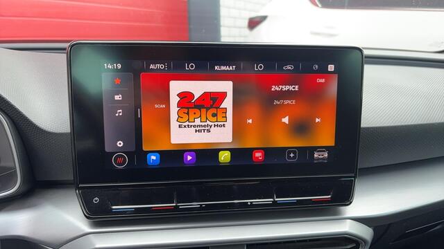 Seat LEON Sportstourer 1.5 eTSI FR Launch Edition AUTOMAAT / CAMERA / SFEER / CARPLAY / ACC / STUURVERW / FULL LED / CLIMA / PDC