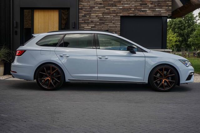 Seat LEON ST Cupra 300 4Drive Pano/Schaalstoel/Dynamic-Grey/DCC/ACC/VOL